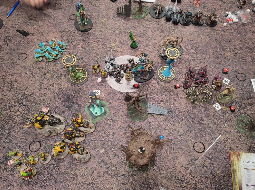 Runde2dSkavenTakeTheCenter.webp