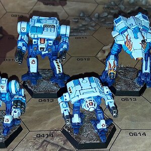 noch mehr Mechs.jpg