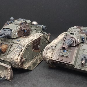 Leman Russ Exterminator u. Höllenhund 1.jpg
