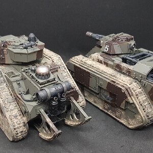 Leman Russ Exterminator u. Höllenhund 2.jpg