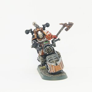 chaos-space-marine-khorne-biker_45658533125_o.jpg