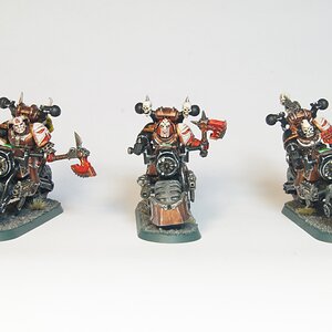 chaos-space-marine-khorne-biker_46520598562_o.jpg