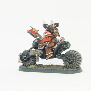 chaos-space-marine-khorne-biker_46572761561_o.jpg