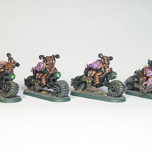 chaos-space-marine-slaanesh-biker_45658530215_o.jpg