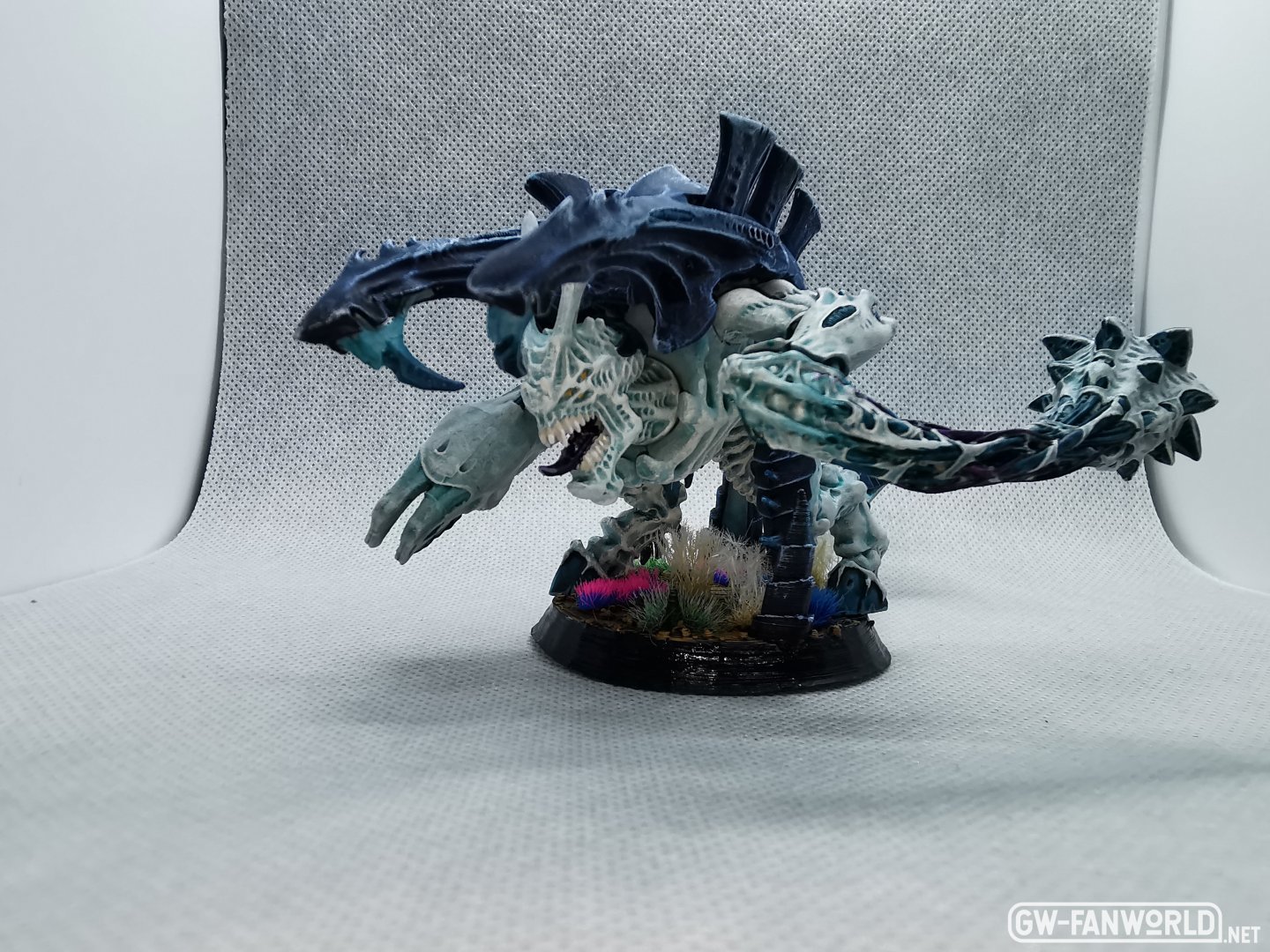 10 Tyraniden Carnifex