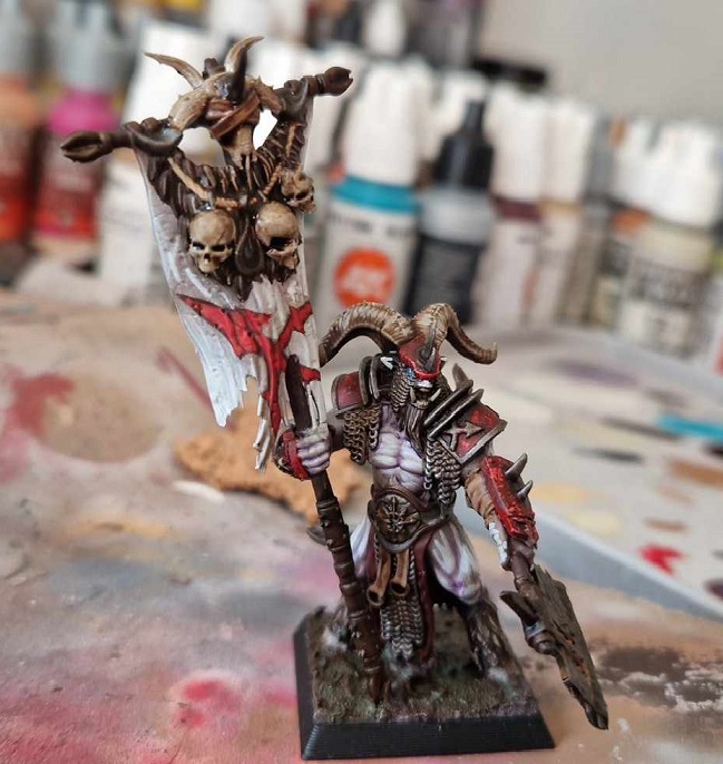 beastmen standart.jpg