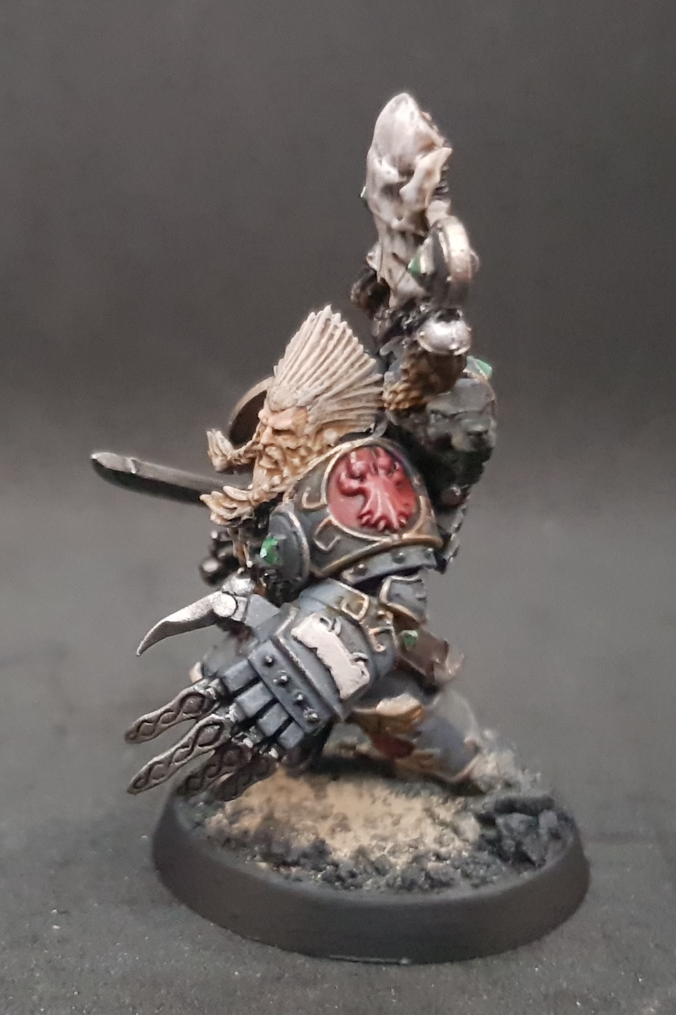 Geigor Fell-hand 4.jpg