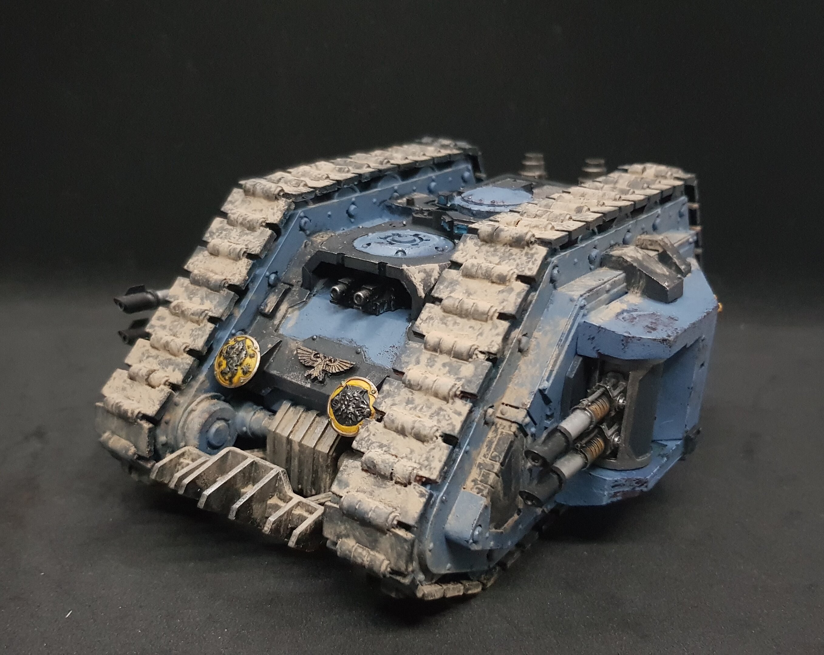 Land Raider 1.jpg