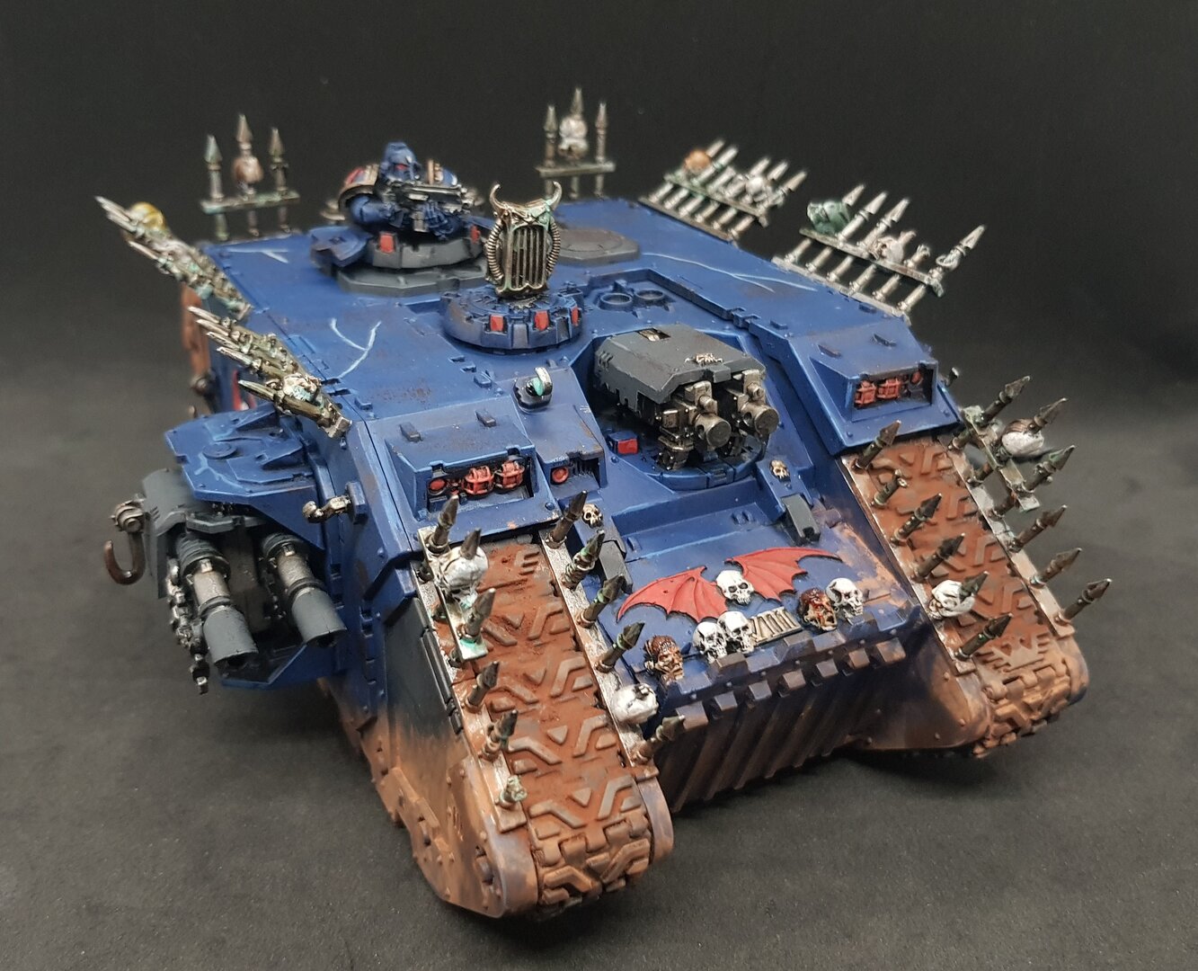 Land Raider 2.jpg
