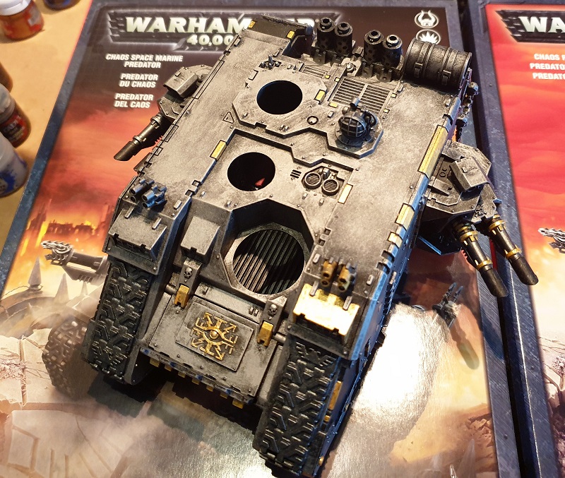 Landraider in der Mache.jpg
