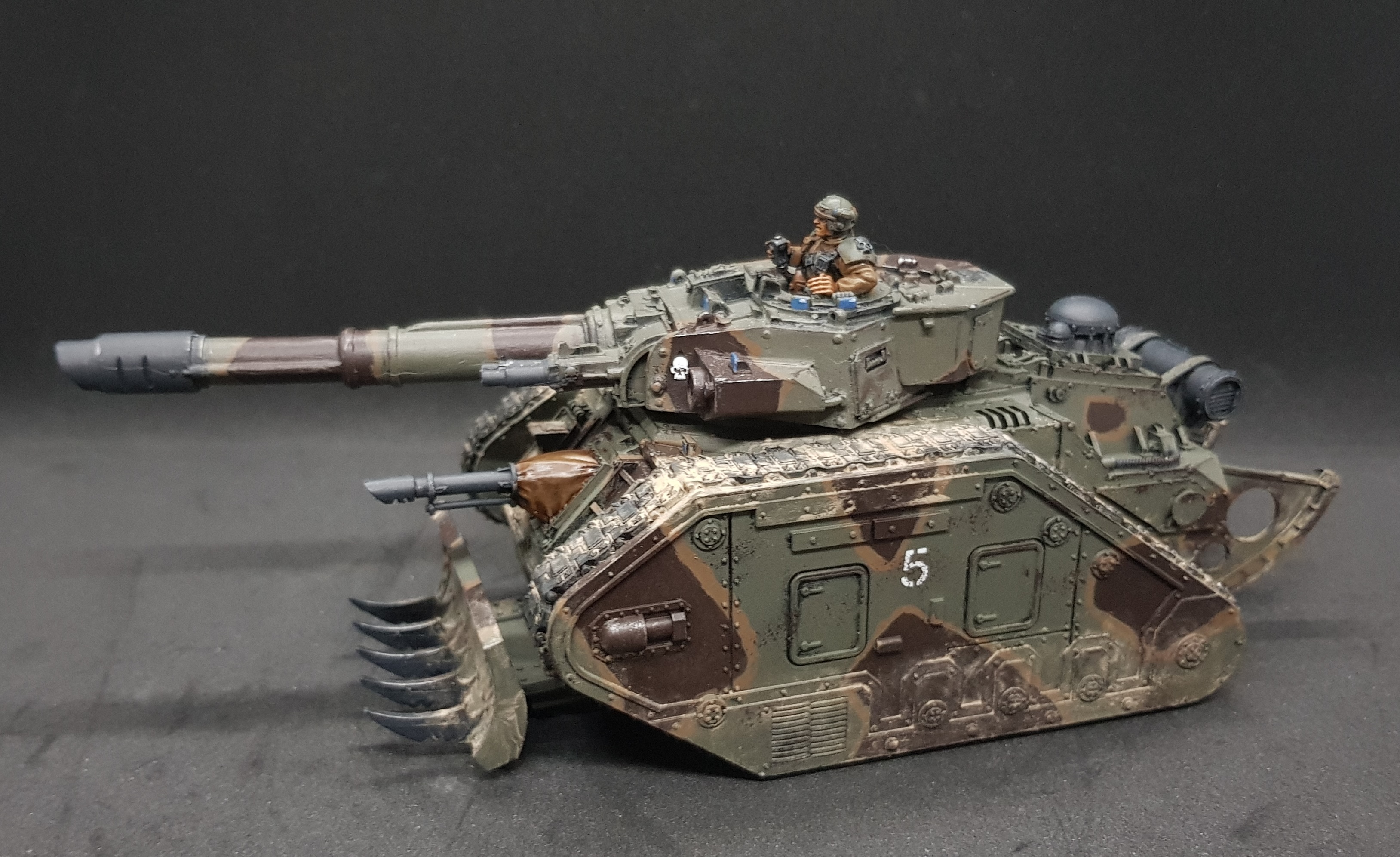 Leman Russ Vanquisher.jpg