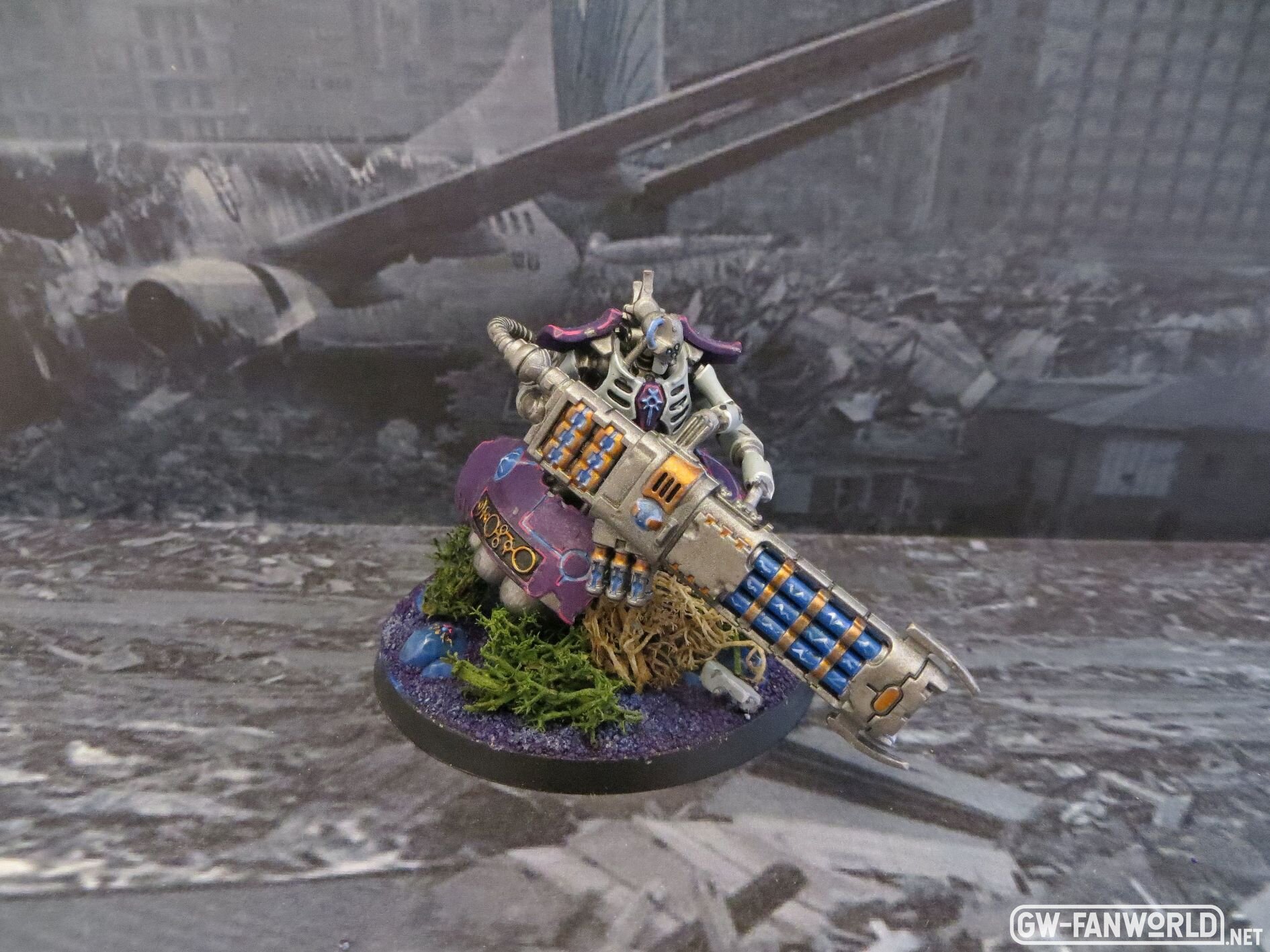 Lokhust Heavy Destroyer Enmitic.JPG