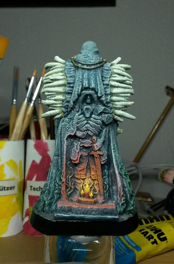 Menhir-fast fertig hinten.jpg