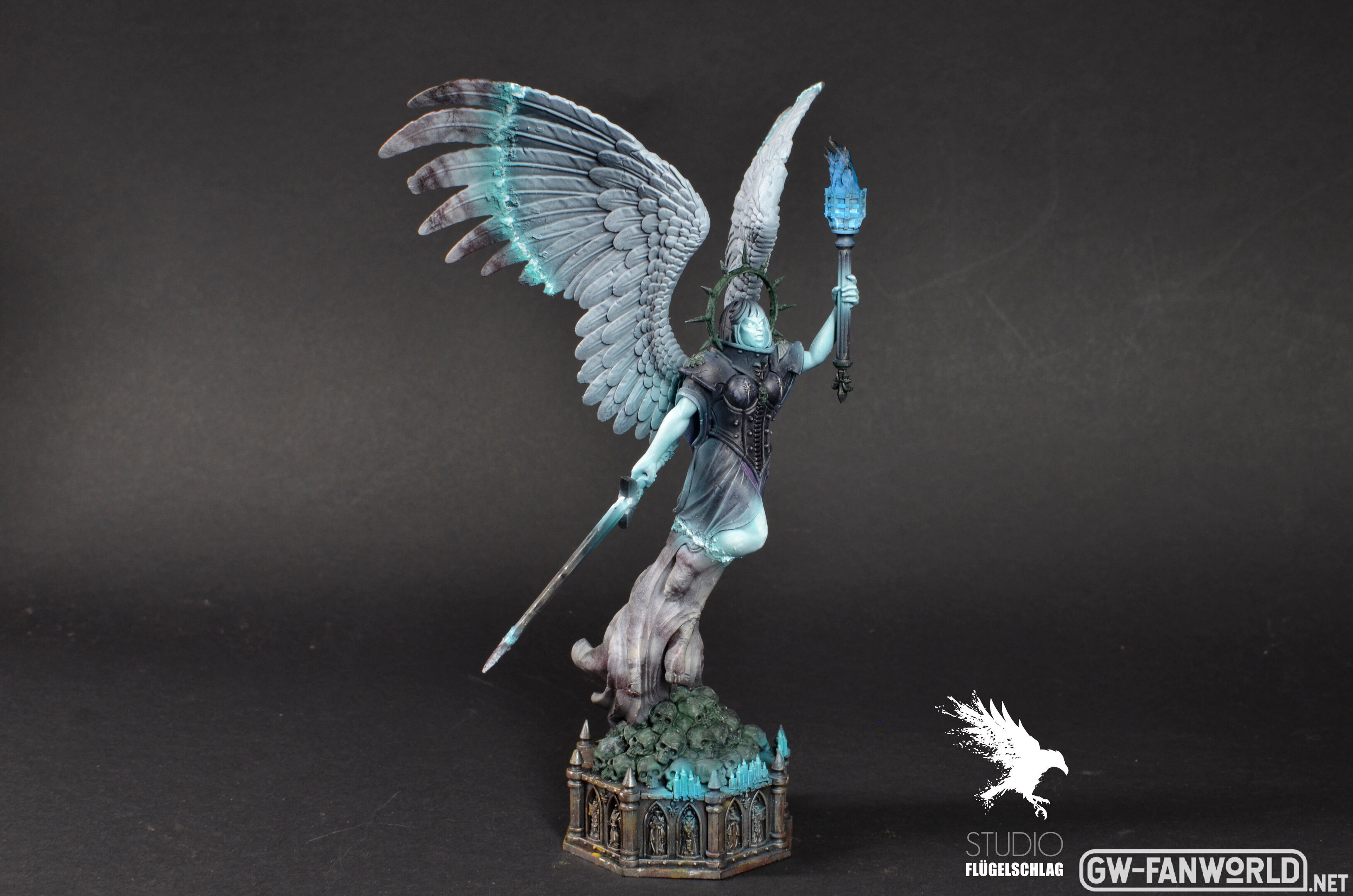 Statue2.JPG