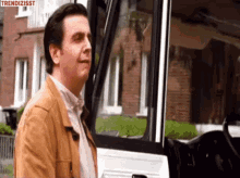 tenor.gif