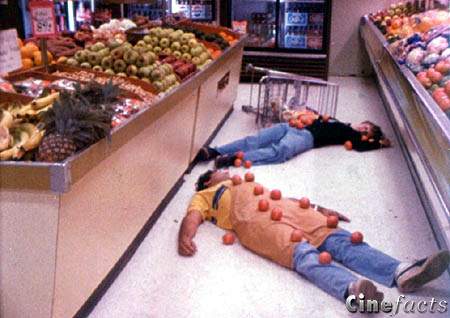 uh60450,1266696369,angriff_der_killertomaten_bild_7.jpg