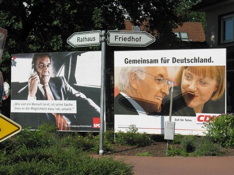 wahlkampf-rathaus-friedhof.jpg