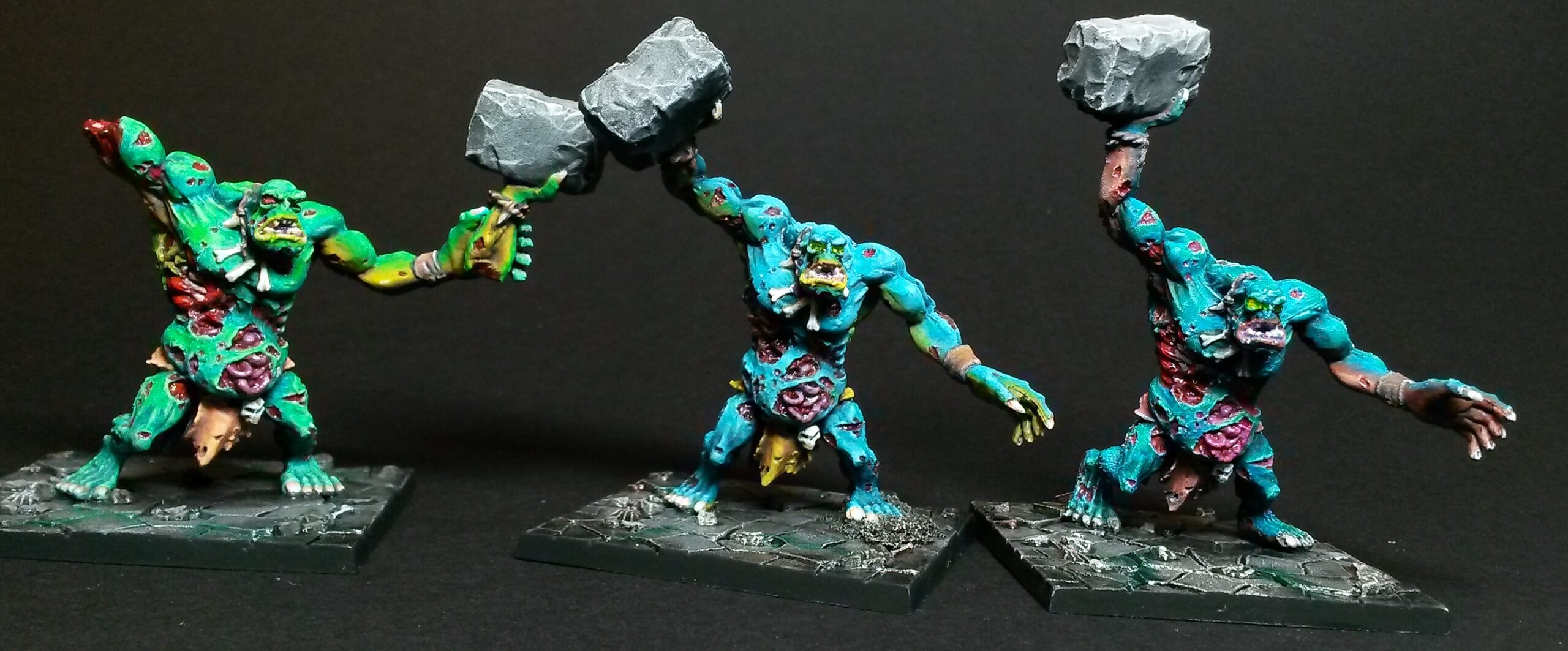 Troll-Meute-scaled.jpg