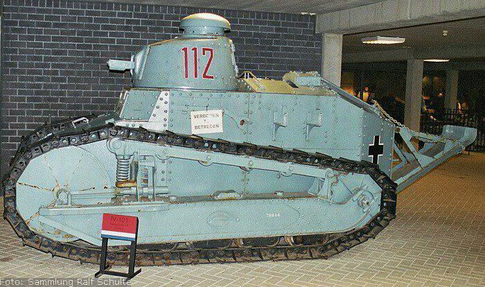 f_pzwg_renault_FT-17-001.JPG