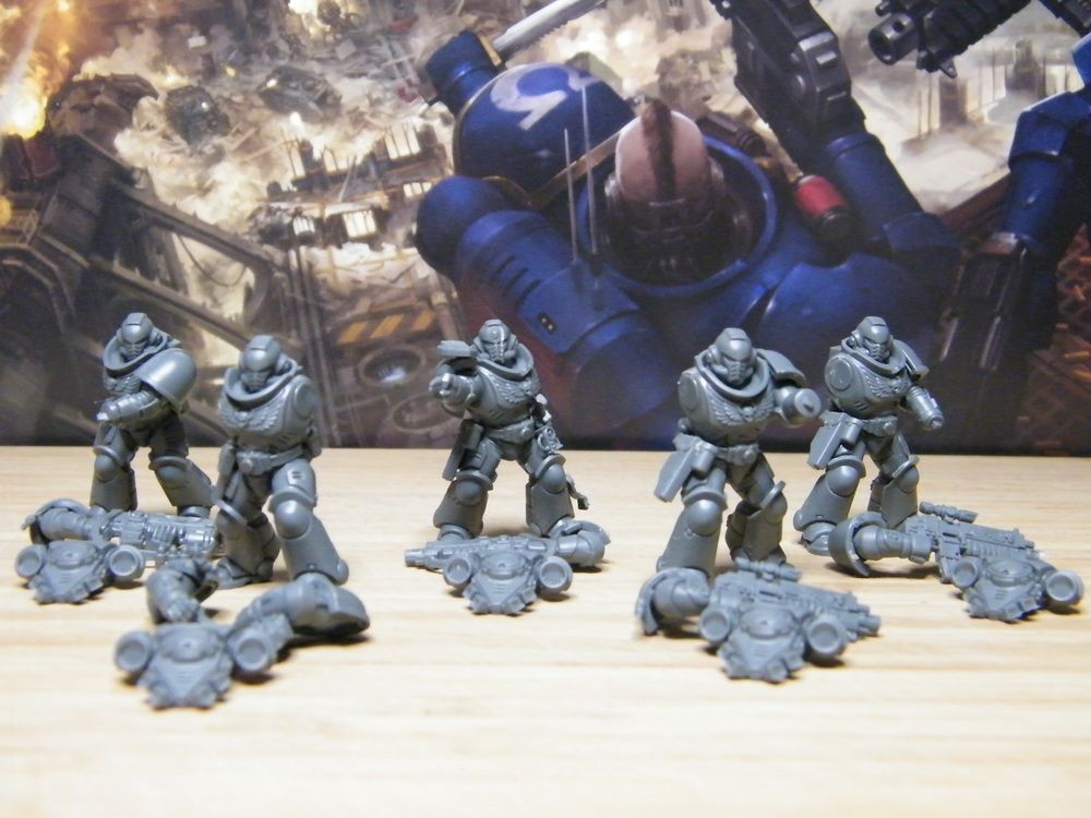 Intercessor_Squad_01_WIP01.JPG