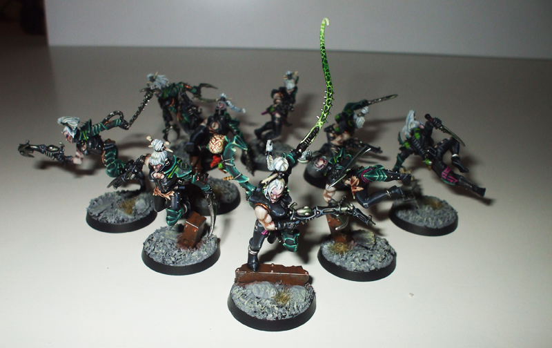 dark_eldar_wyches_by_porcodesignindustry-d3kda9o.jpg