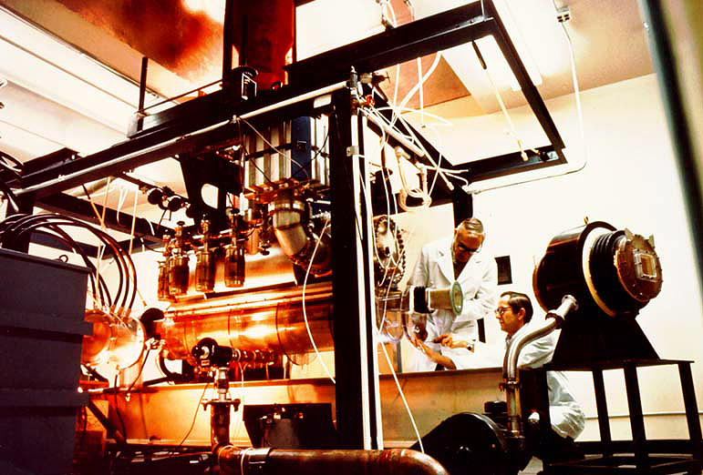 Carbon_Monoxide_Laser_1968.jpg