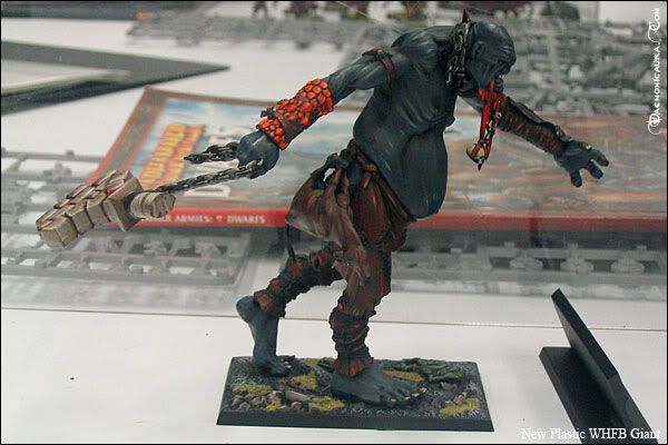 Plastic_Giant_02.jpg