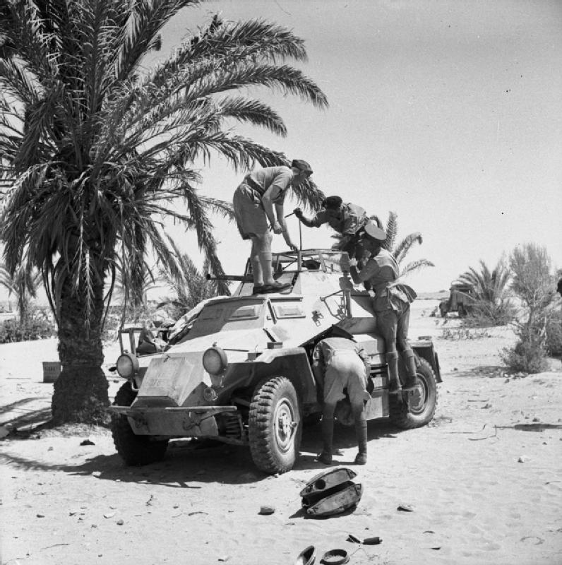 The_British_Army_in_North_Africa_1941_E3776.jpg